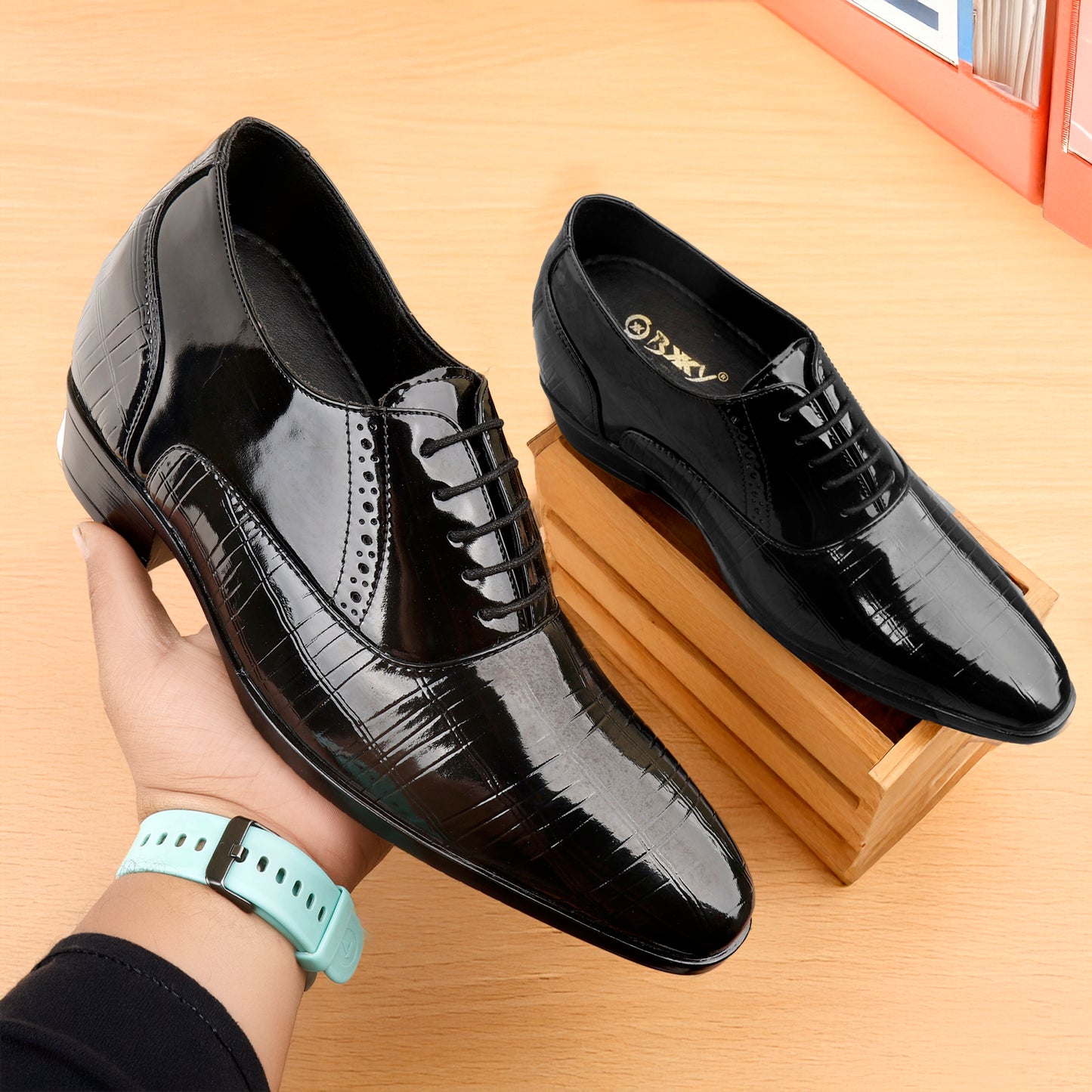 3.5” Elevator Shoes for Men – Glossy Black, Hidden Heel for Height Boost
