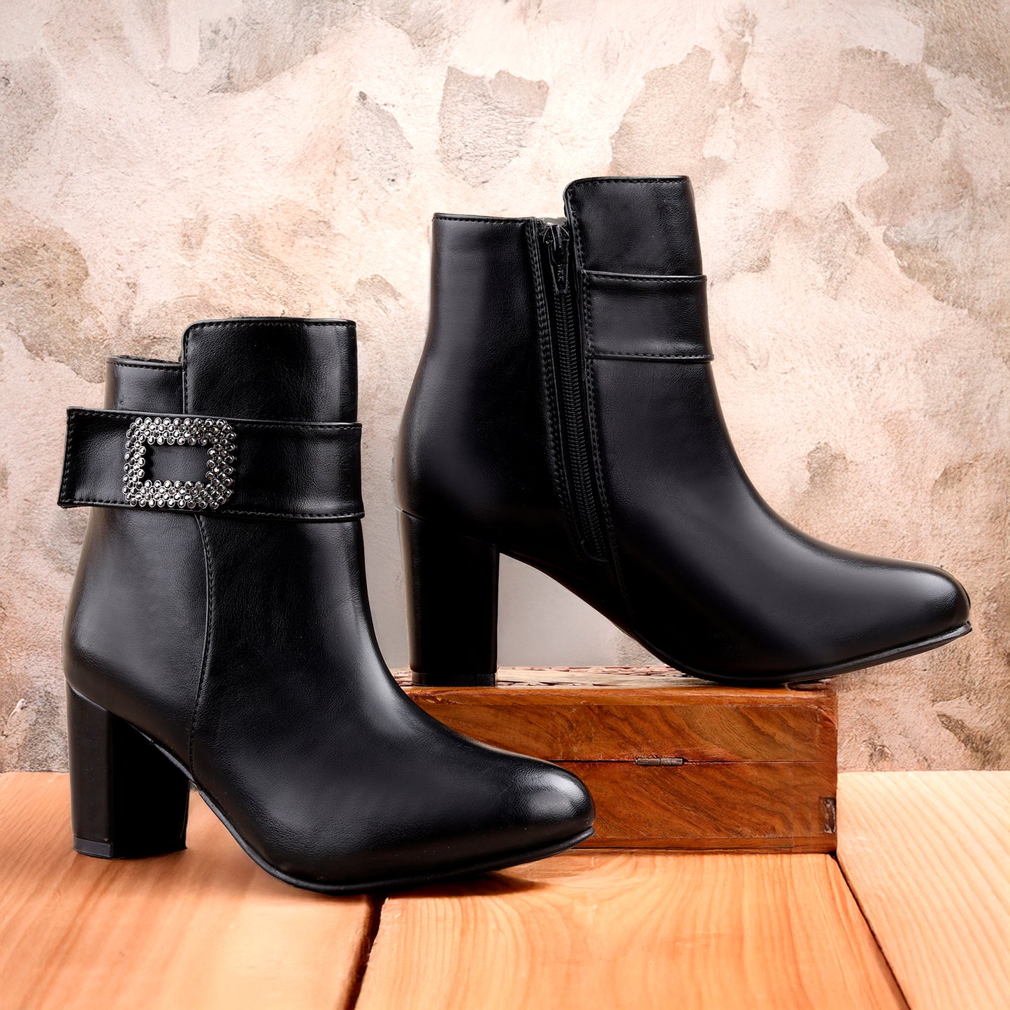 Women Heel Buckle Boots