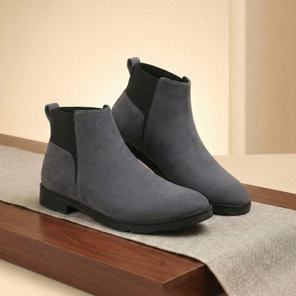 Essential Chelsea Boots Everyday Wear for Men