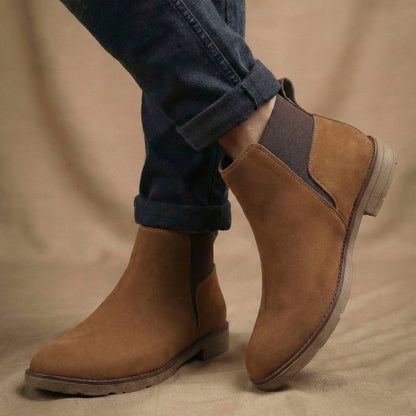 Men’s Iconic Chelsea Boots with Comfort Sole