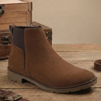 Men’s Iconic Chelsea Boots with Comfort Sole