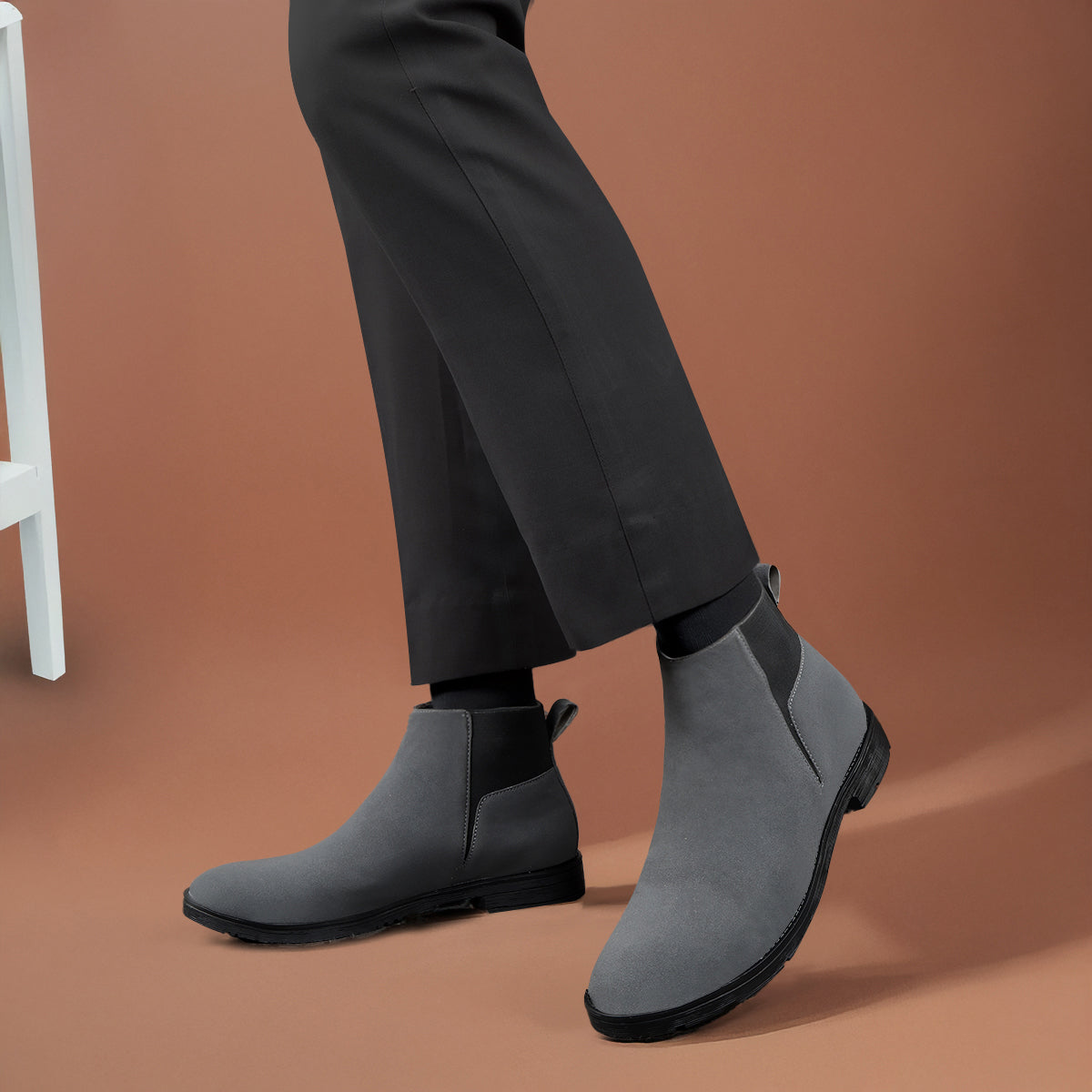 Men’s Chelsea Boots-Clean Lines, Confident Style