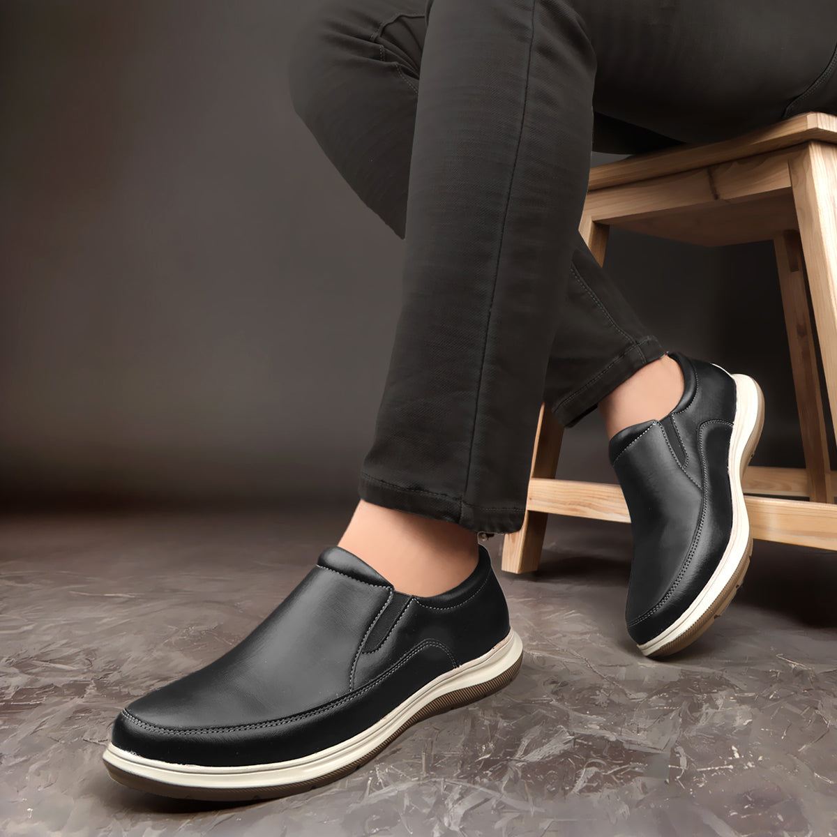 Men’s Casual Slip-On Shoes – Durable Comfort for Office & Walking