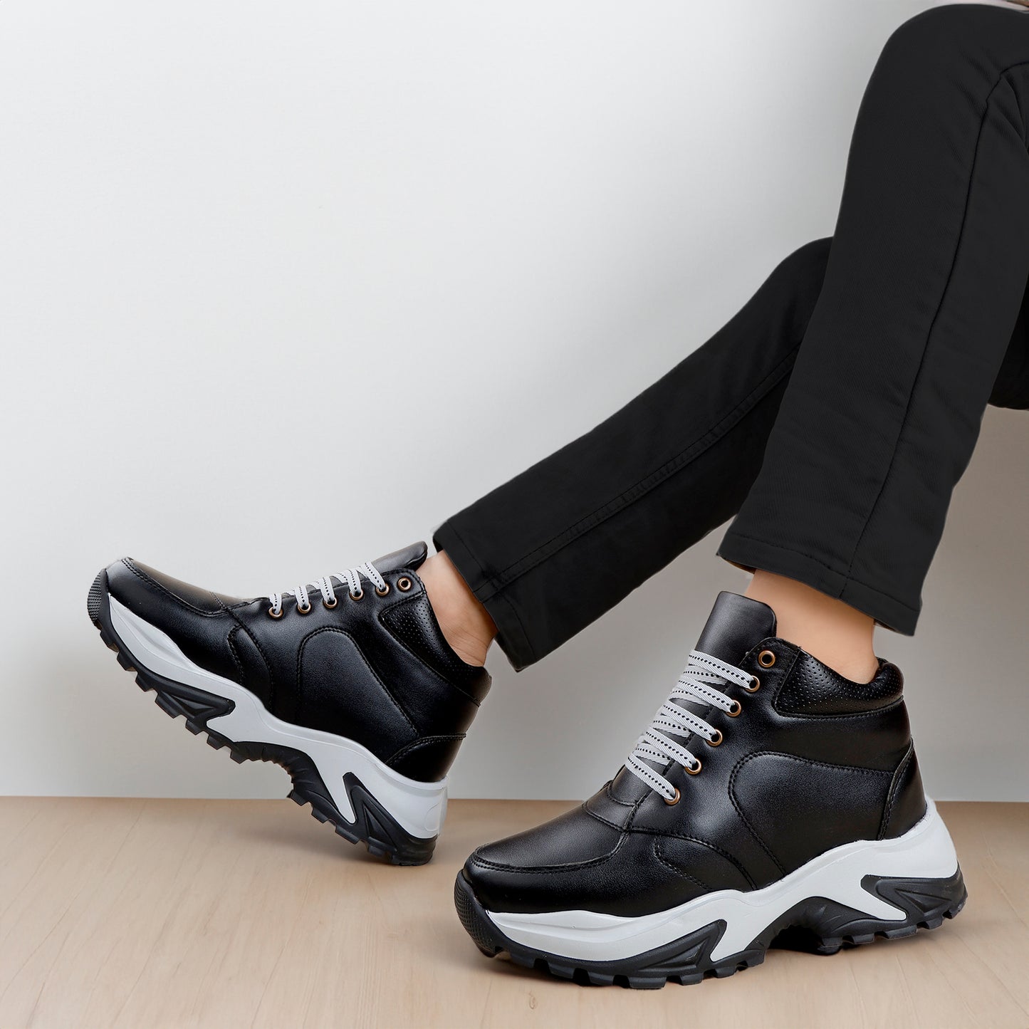 Stylish Lace-Up Shoes Black - 3-Inch (7.62CM)