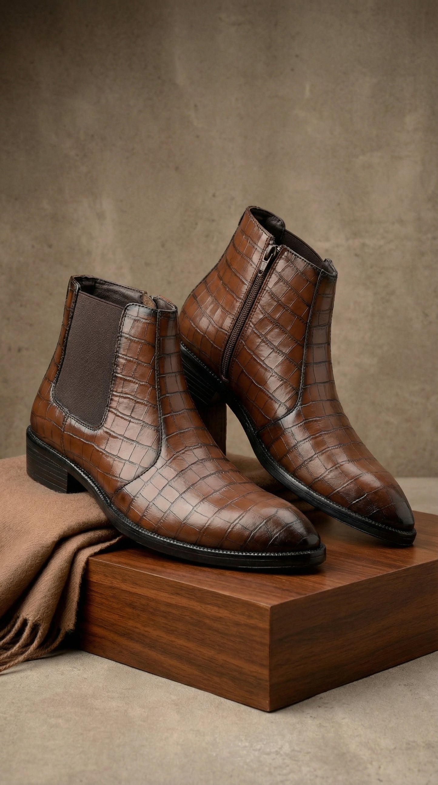 Men’s Croc-Pattern Height-Boost Chelsea Boots – Step Taller, Look Sharper